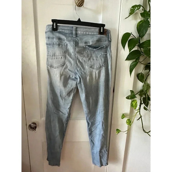 American Eagle Women’s size 12 blue jeans - Picture 6 of 8
